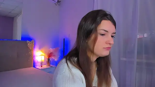 Laura Leee online show from March 13, 2026, 6:18 am