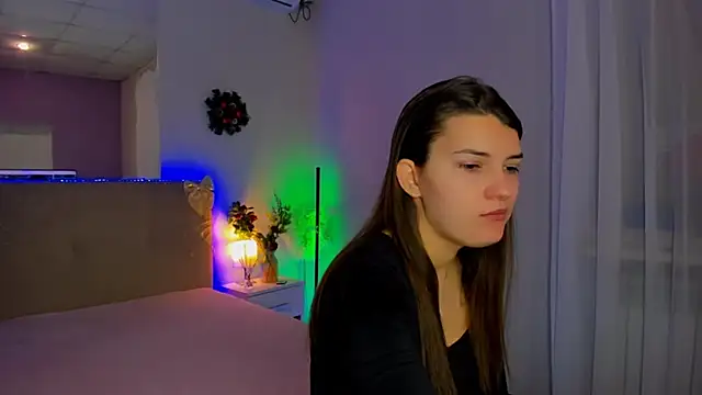 Snapshot of Laura_Leee chatting on January 14, 2026, 6:17 am Laura Leee online show from January 14, 2026, 6:17 am