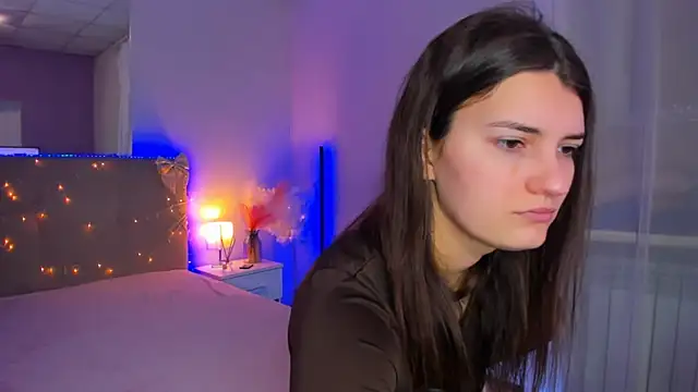 Snapshot of Laura_Leee chatting on March 4, 2026, 5:59 am Laura Leee online show from March 4, 2026, 5:59 am