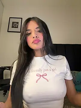Dulceeany online show from June 18, 2026, 11:21 pm