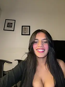 Dulceeany online show from June 16, 2026, 2:22 am