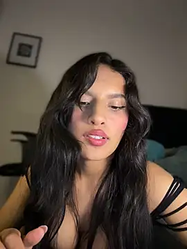 Dulceeany online show from August 4, 2026, 1:43 am