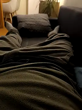 Snapshot of OdinWolf1990 chatting on November 18, 2025, 6:06 am OdinWolf1990 online show from November 18, 2025, 6:06 am