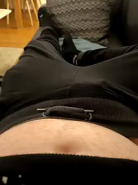 Snapshot of OdinWolf1990 chatting on November 5, 2025, 8:23 pm OdinWolf1990 online show from November 5, 2025, 8:23 pm