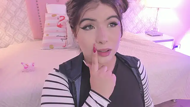 Snapshot of martina_rivera_ chatting on February 26, 2026, 12:05 pm martina rivera online show from February 26, 2026, 12:05 pm