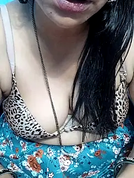 Snapshot of Urmila_bhabhii chatting on October 6, 2025, 3:35 pm Urmila bhabhii online show from October 6, 2025, 3:35 pm