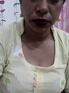 Snapshot of Urmila_bhabhii chatting on December 14, 2025, 3:24 am Urmila bhabhii online show from December 14, 2025, 3:24 am