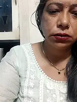 Snapshot of Urmila_bhabhii chatting on November 8, 2025, 3:54 am Urmila bhabhii online show from November 8, 2025, 3:54 am