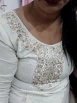 Snapshot of Urmila_bhabhii chatting on December 4, 2025, 3:05 am Urmila bhabhii online show from December 4, 2025, 3:05 am