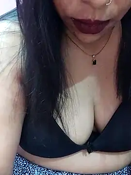 Snapshot of Urmila_bhabhii chatting on March 13, 2025, 3:11 am Urmila bhabhii online show from March 13, 2025, 3:11 am