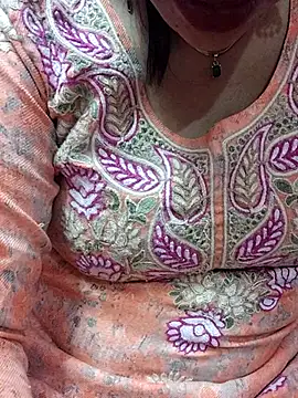 Snapshot of Urmila_bhabhii chatting on March 14, 2025, 3:47 pm Urmila bhabhii online show from March 14, 2025, 3:47 pm