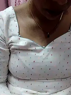 Snapshot of Urmila_bhabhii chatting on March 19, 2025, 6:24 am Urmila bhabhii online show from March 19, 2025, 6:24 am