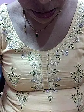 Snapshot of Urmila_bhabhii chatting on March 12, 2025, 8:41 am Urmila bhabhii online show from March 12, 2025, 8:41 am