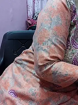 Snapshot of Urmila_bhabhii chatting on March 15, 2025, 3:48 pm Urmila bhabhii online show from March 15, 2025, 3:48 pm