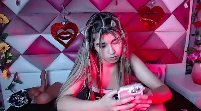 NahomiConnor  online show from March 22, 2025, 4:37 pm