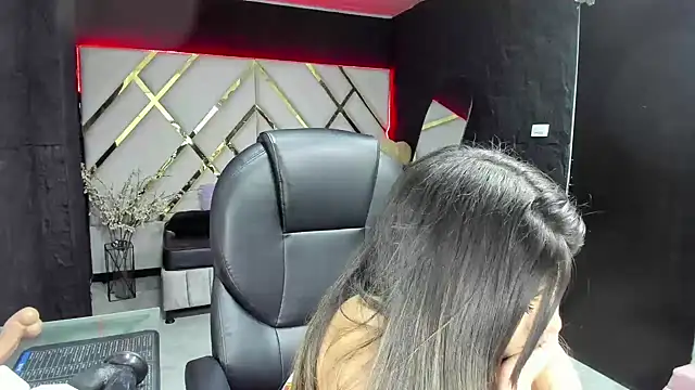 NahomiConnor  online show from March 27, 2026, 8:37 am