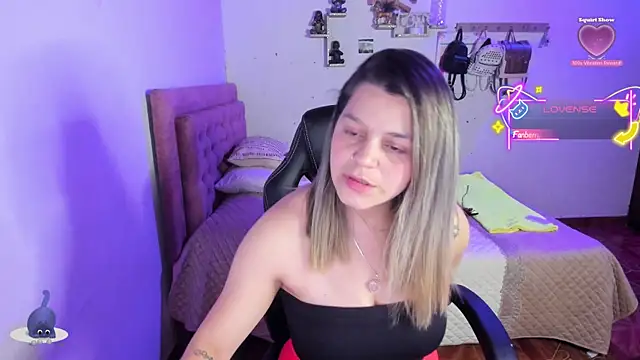 Sabrina Hall  online show from December 2, 2025, 11:50 pm