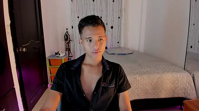Snapshot of alessandro_wizard chatting on February 4, 2025, 7:33 pm alessandro wizard online show from February 4, 2025, 7:33 pm