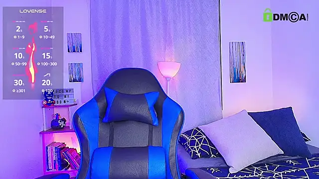 aron wi online show from October 31, 2025, 10:01 am