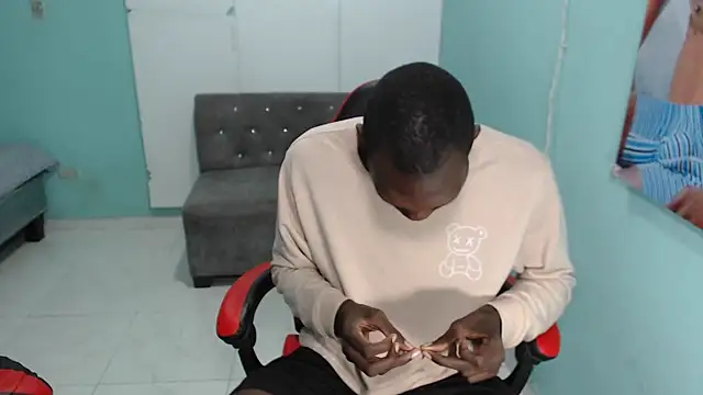 Snapshot of black30cmdick chatting on November 19, 2025, 1:55 pm black30cmdick online show from November 19, 2025, 1:55 pm