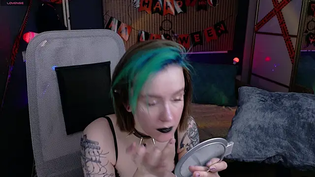 Snapshot of Cumpotik_Eve chatting on November 22, 2025, 1:59 am Cumpotik Eve online show from November 22, 2025, 1:59 am