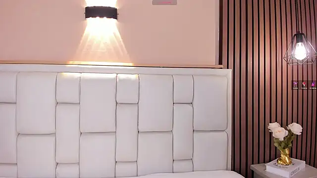 AvyMilton online show from April 5, 2026, 12:01 pm