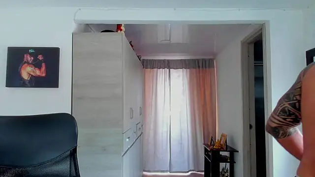 SamirHazard97 online show from February 18, 2026, 8:05 pm