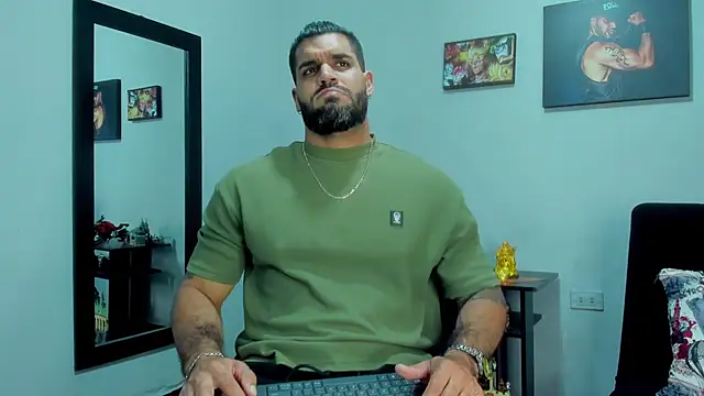 SamirHazard97 online show from November 5, 2025, 7:39 pm