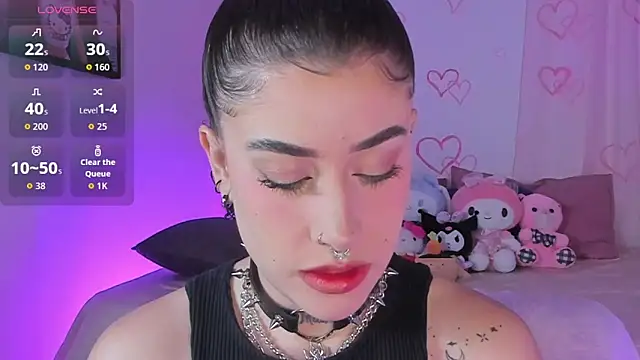 Snapshot of melody_suarez chatting on November 23, 2025, 11:15 pm melody suarez online show from November 23, 2025, 11:15 pm