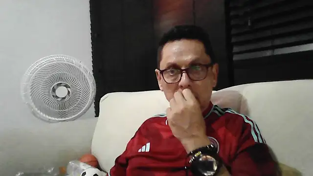 MarcusKelvin online show from October 9, 2025, 1:06 am