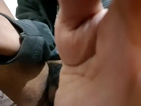 Snapshot of Jonrobinso chatting on February 5, 2026, 4:25 pm Jonrobinso online show from February 5, 2026, 4:25 pm