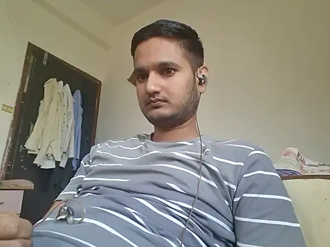 Snapshot of Jonrobinso chatting on November 19, 2025, 5:18 am Jonrobinso online show from November 19, 2025, 5:18 am