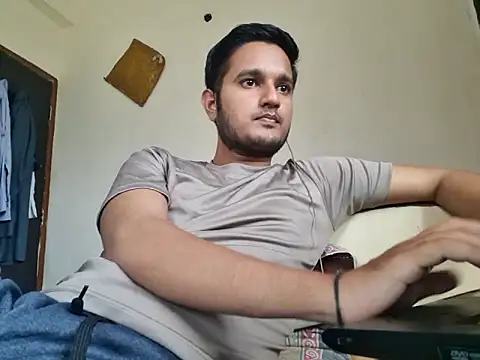 Snapshot of Jonrobinso chatting on October 23, 2025, 5:50 am Jonrobinso online show from October 23, 2025, 5:50 am