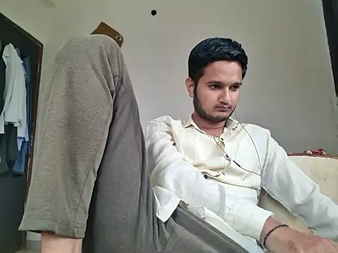 Snapshot of Jonrobinso chatting on October 28, 2025, 5:29 am Jonrobinso online show from October 28, 2025, 5:29 am