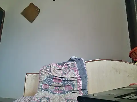 Snapshot of Jonrobinso chatting on October 22, 2025, 5:40 am Jonrobinso online show from October 22, 2025, 5:40 am