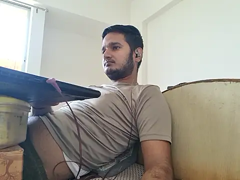 Snapshot of Jonrobinso chatting on May 16, 2026, 6:12 am Jonrobinso online show from May 16, 2026, 6:12 am