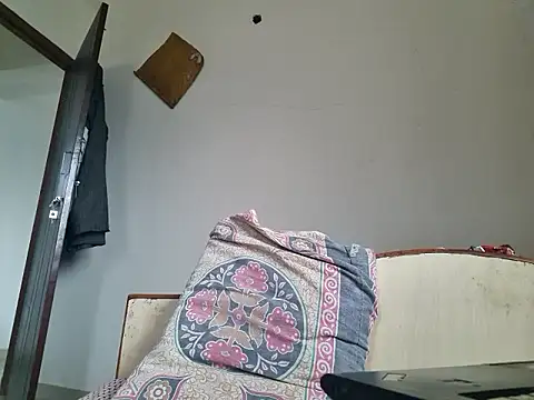 Snapshot of Jonrobinso chatting on October 27, 2025, 5:19 am Jonrobinso online show from October 27, 2025, 5:19 am