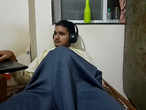 Snapshot of Jonrobinso chatting on December 2, 2025, 5:58 pm Jonrobinso online show from December 2, 2025, 5:58 pm