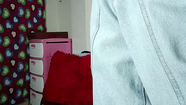 Snapshot of alixia81 chatting on November 29, 2025, 10:54 pm alixia81 online show from November 29, 2025, 10:54 pm