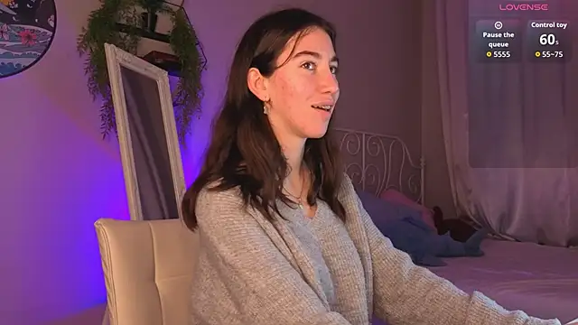 Belle Via online show from September 20, 2025, 3:50 pm