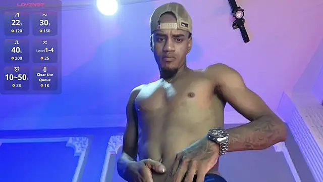 Snapshot of AaronCruz_ chatting on September 13, 2025, 1:11 pm AaronCruz  online show from September 13, 2025, 1:11 pm