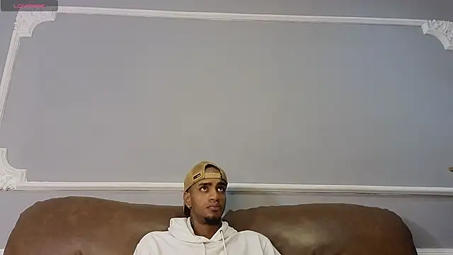Snapshot of AaronCruz_ chatting on September 16, 2025, 1:01 pm AaronCruz  online show from September 16, 2025, 1:01 pm