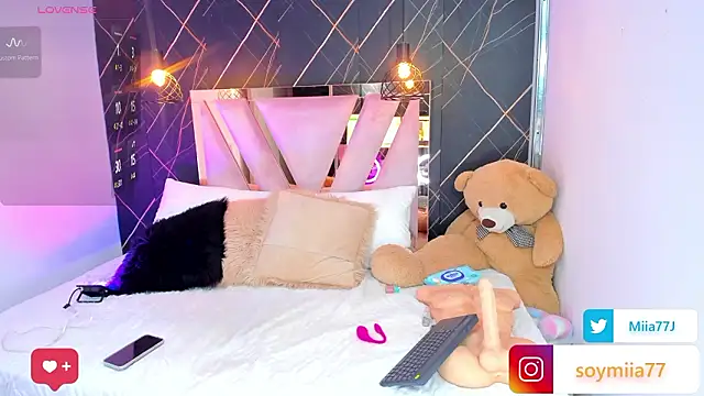 Snapshot of Miia77_ chatting on February 20, 2026, 2:19 am Miia77 online show from February 20, 2026, 2:19 am