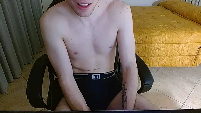 Snapshot of FitGuyDream chatting on December 14, 2025, 2:29 am FitGuyDream online show from December 14, 2025, 2:29 am