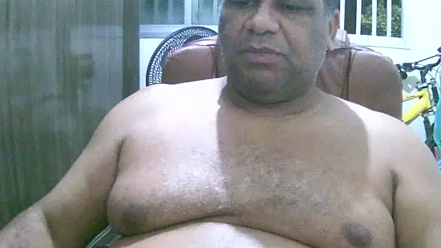 Snapshot of ulmo_br chatting on November 5, 2025, 12:36 am ulmo br online show from November 5, 2025, 12:36 am