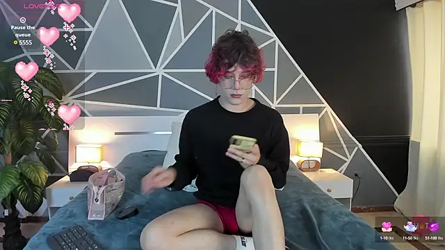 Max lover1 online show from March 19, 2025, 8:43 pm