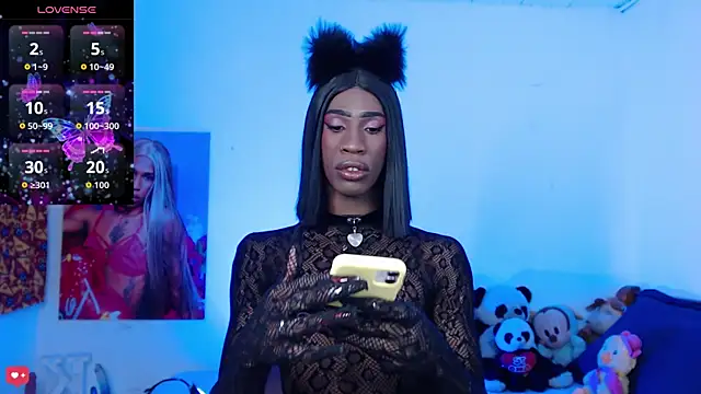 Snapshot of Kendall_Gil chatting on November 2, 2025, 12:37 am Kendall Gil online show from November 2, 2025, 12:37 am