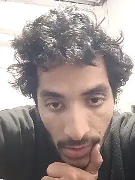 Snapshot of nskgenz chatting on January 17, 2026, 8:56 pm nskgenz online show from January 17, 2026, 8:56 pm