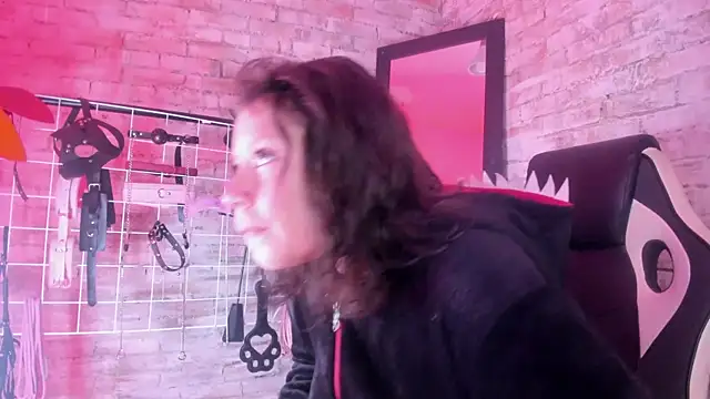 Snapshot of Cherry_xoxx chatting on November 2, 2025, 11:48 am Cherry xoxx online show from November 2, 2025, 11:48 am