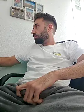 Snapshot of espanolmadrid chatting on October 25, 2025, 12:28 pm espanolmadrid online show from October 25, 2025, 12:28 pm